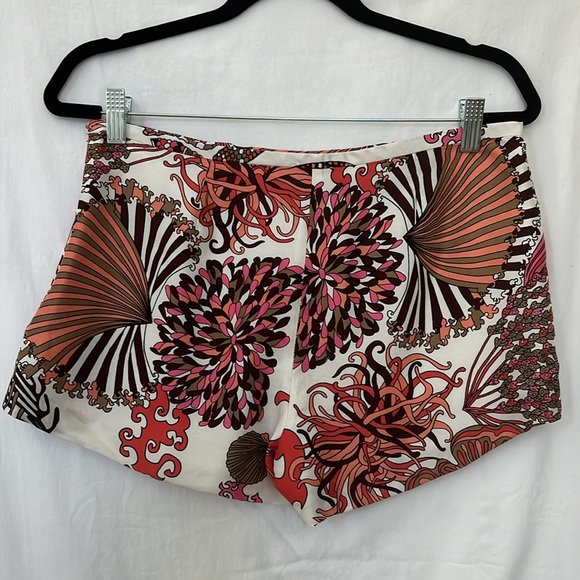Printed Silk Short, lined, side zipper - Picture 2 of 4